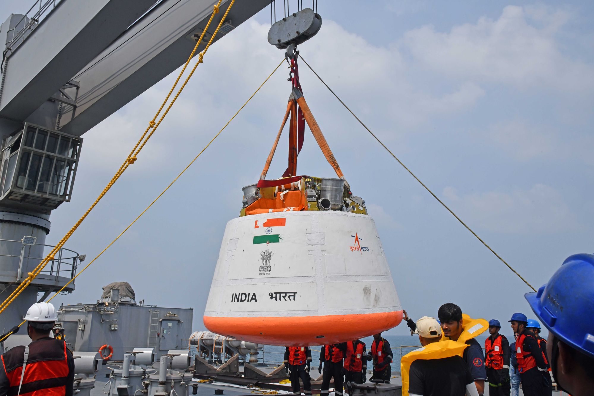 The capsule for Gaganyaan TV-D1 being recovered by recovery teams. ©ISRO
