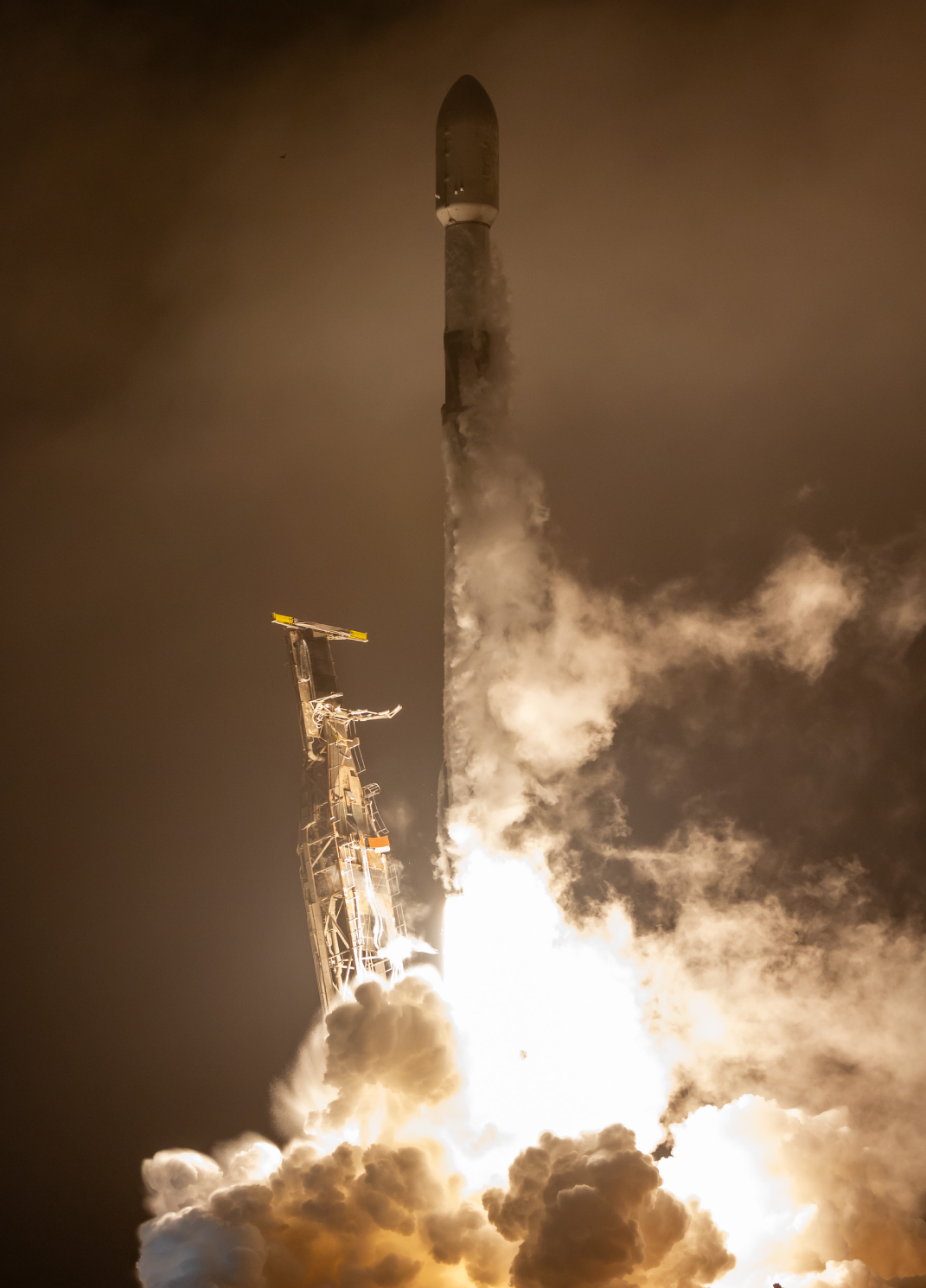 Falcon 9 lifting off from SLC-4E in California.