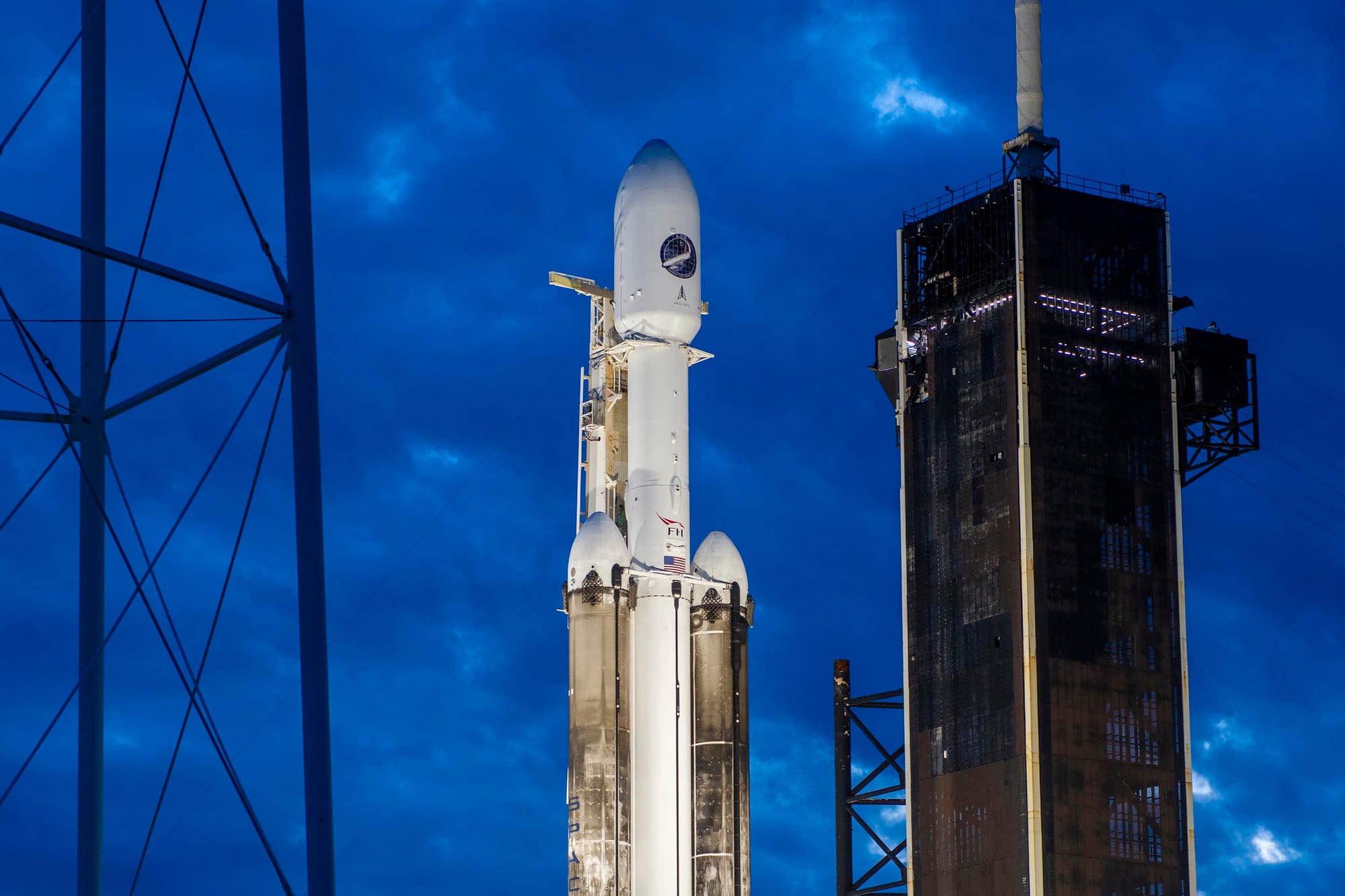 Falcon Heavy at Launch Complex 39A for the USSF-52 mission. ©SpaceX