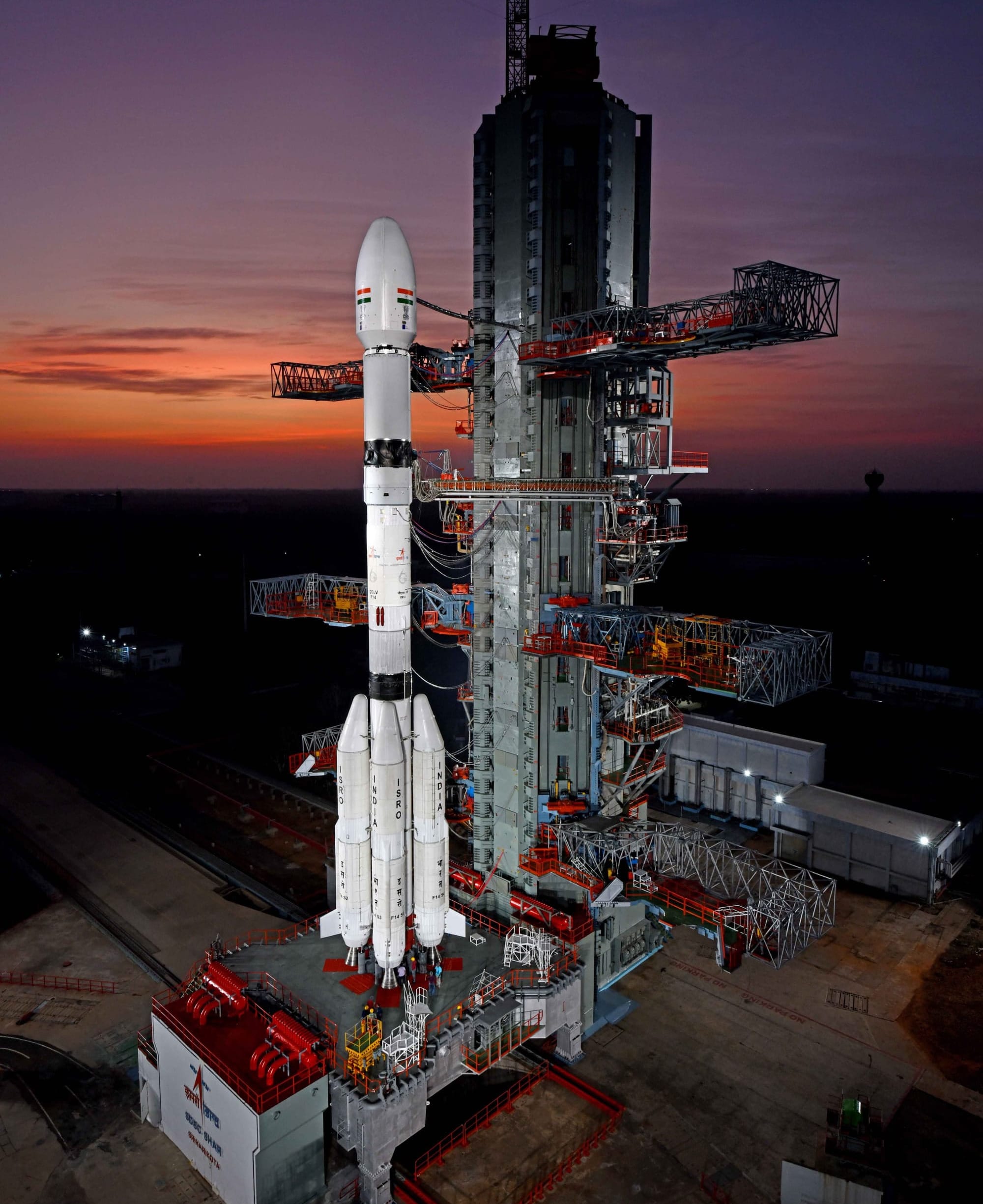 GLSV Mk II on the launch pad at the Satish Dhawan Space Center for INSAT-3DS. ©ISRO