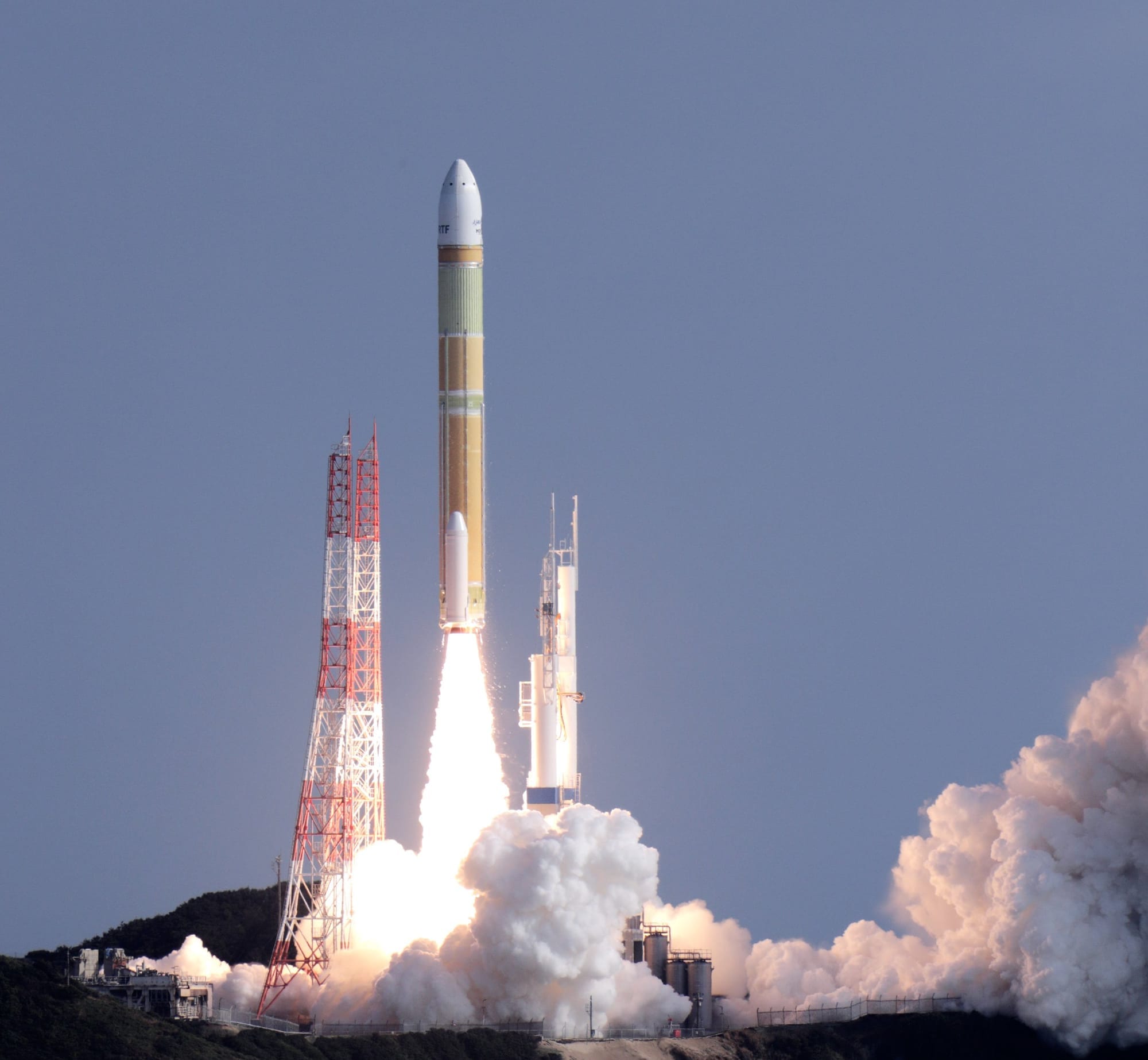 H3 lifting off from Tanegashima Space Center. ©JAXA
