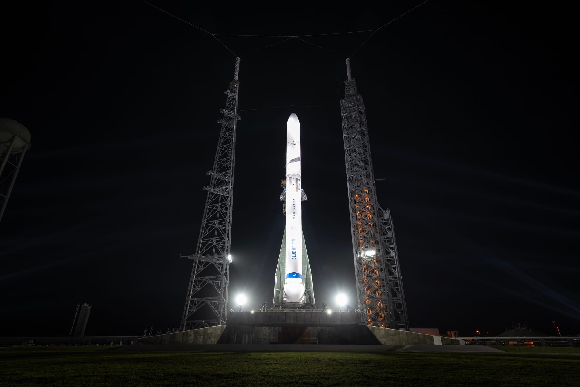 New Glenn on its launch pad at Launch Complex 36. ©Blue Origin