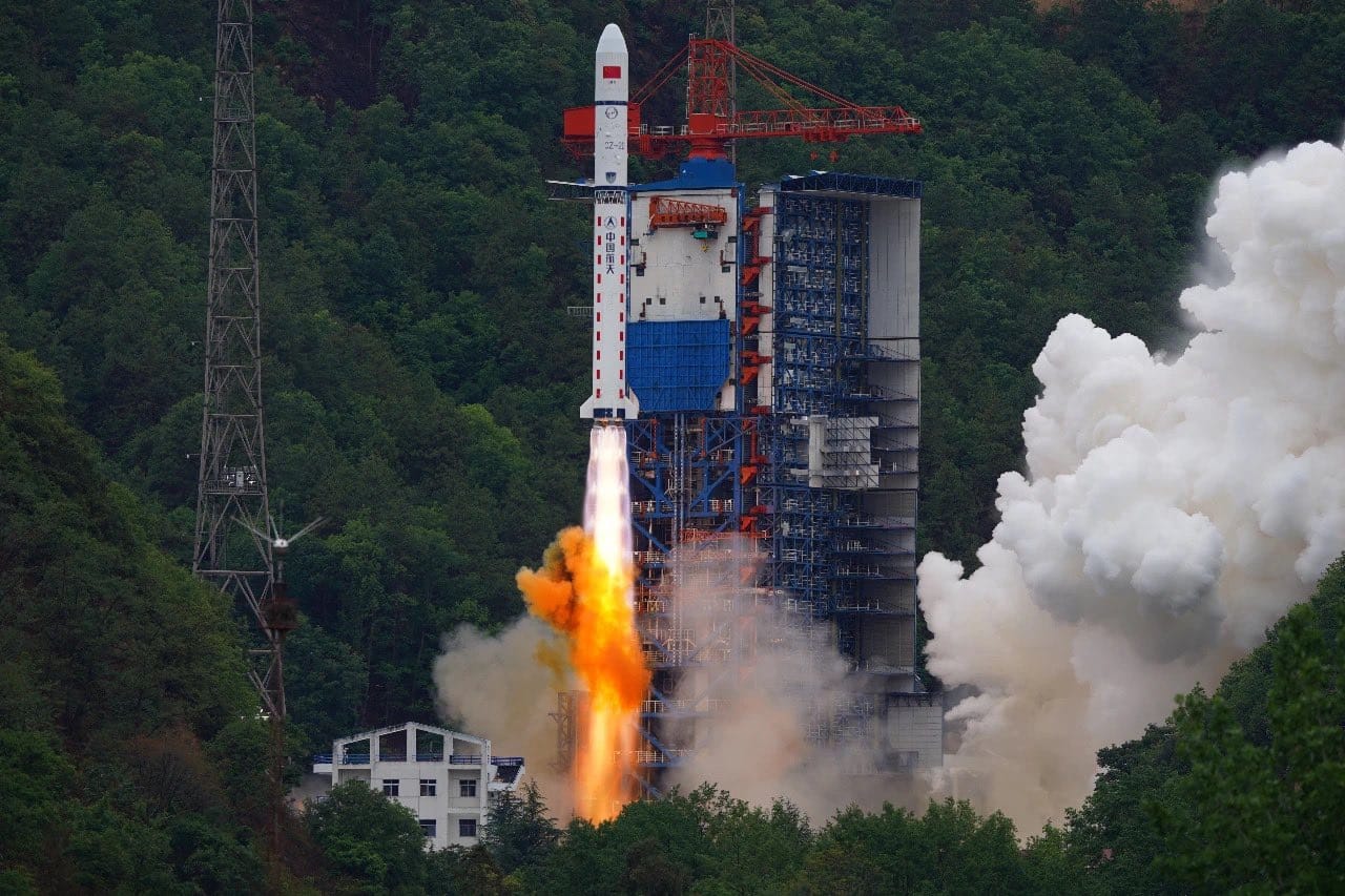 The Long March 2D Y103 vehicle lifting off from the Xichang Satellite Launch Center with Yaogan 42B.