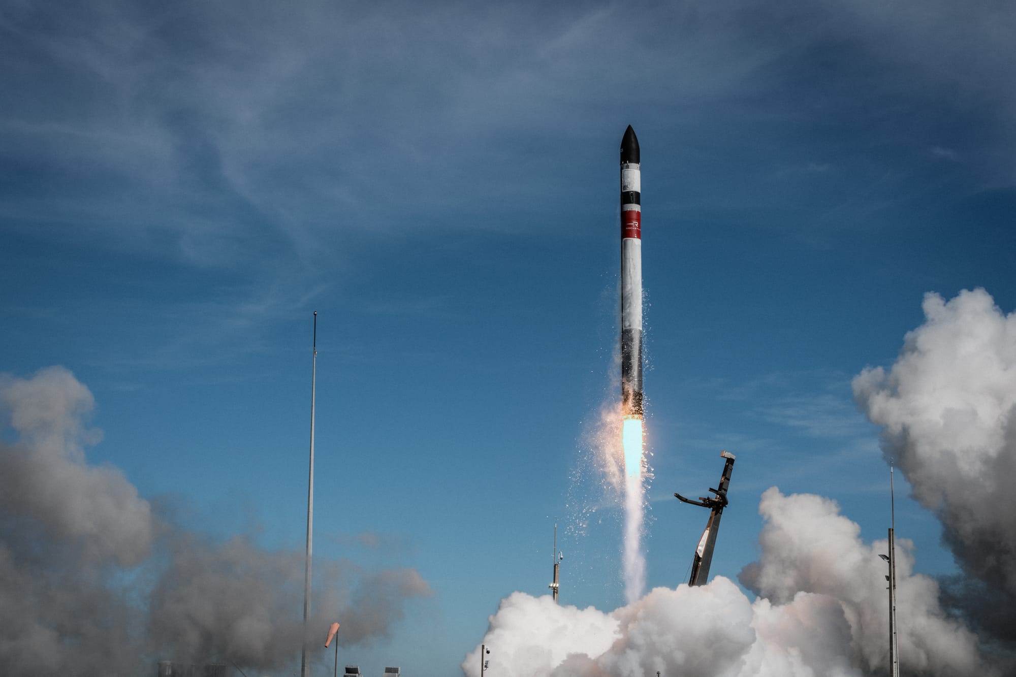 Electron lifting off from Launch Complex 1B for the 'Beginning Of The Swarm' mission. ©Rocket Lab