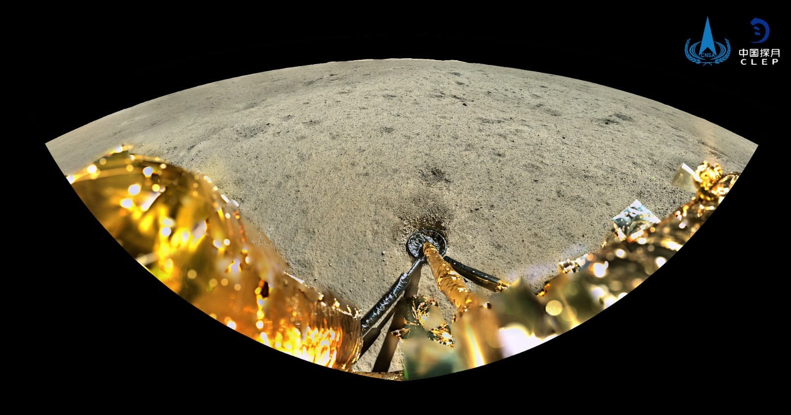 An image of the surface of the Moon's far side captured by the panoramic camera on the lander of Chang'e-6 probe. ©CNSA