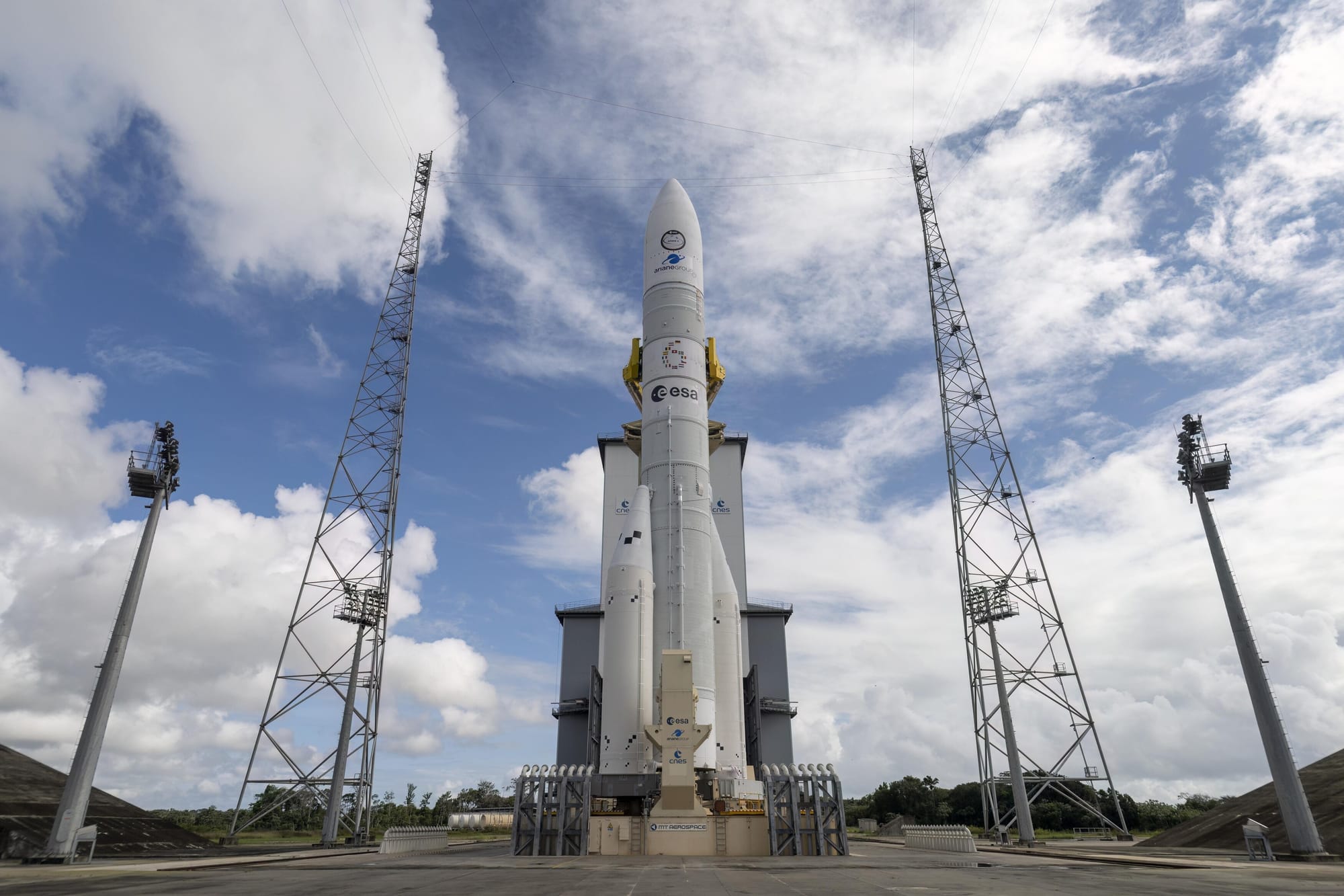Ariane 6 in the A62 configuration before its wet dress rehearsal on the 20th. ©ESA