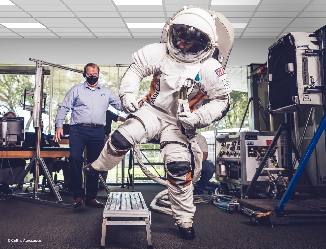 Collins Aerospace's spacesuit during a demonstration in September 2021. ©Collins Aerospace
