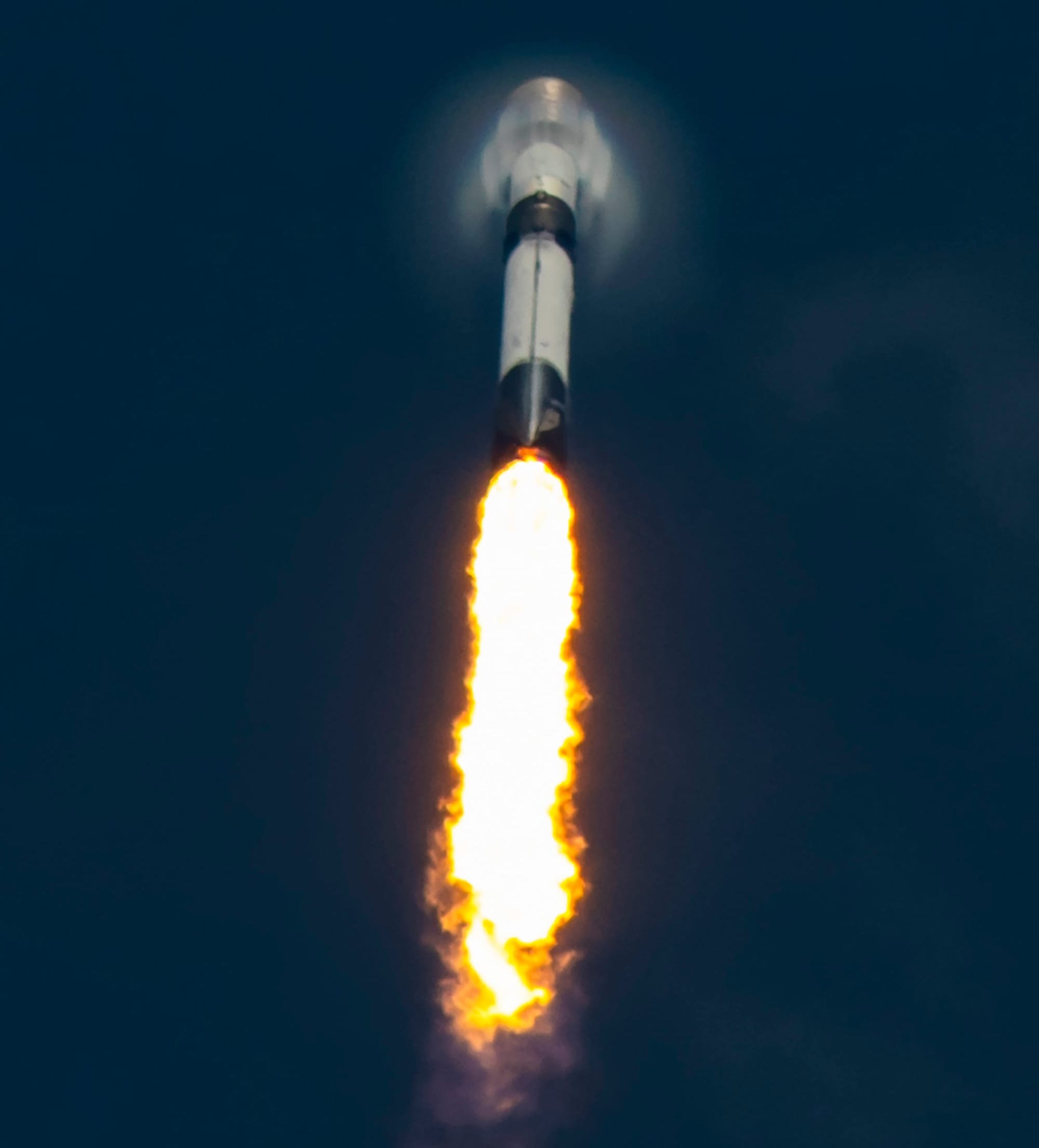 Falcon 9 lifting off from Space Launch Complex 40 for Starlink Group 10-2. ©SpaceX