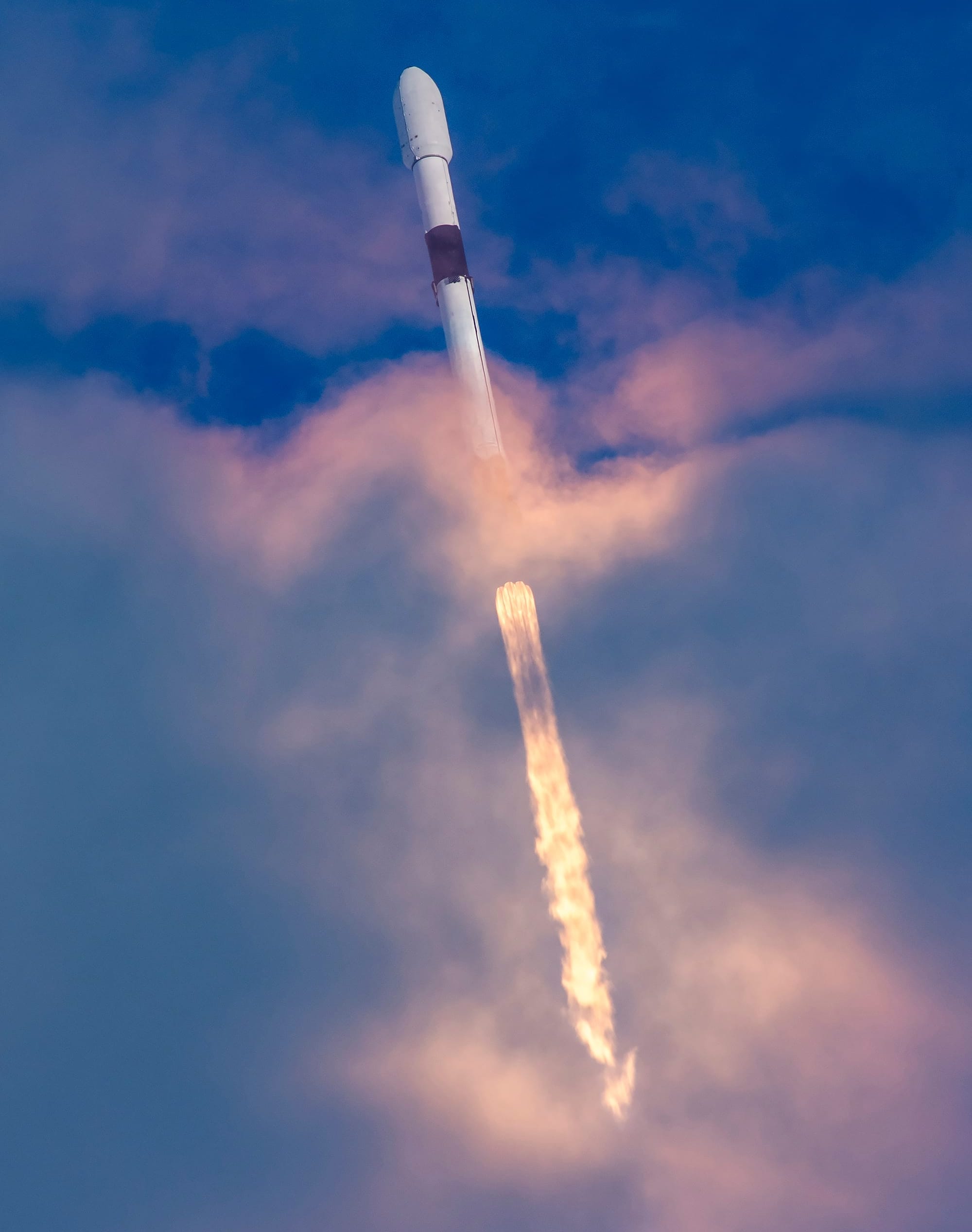 Falcon 9 during first-stage flight for the Türksat 6A mission. ©SpaceX