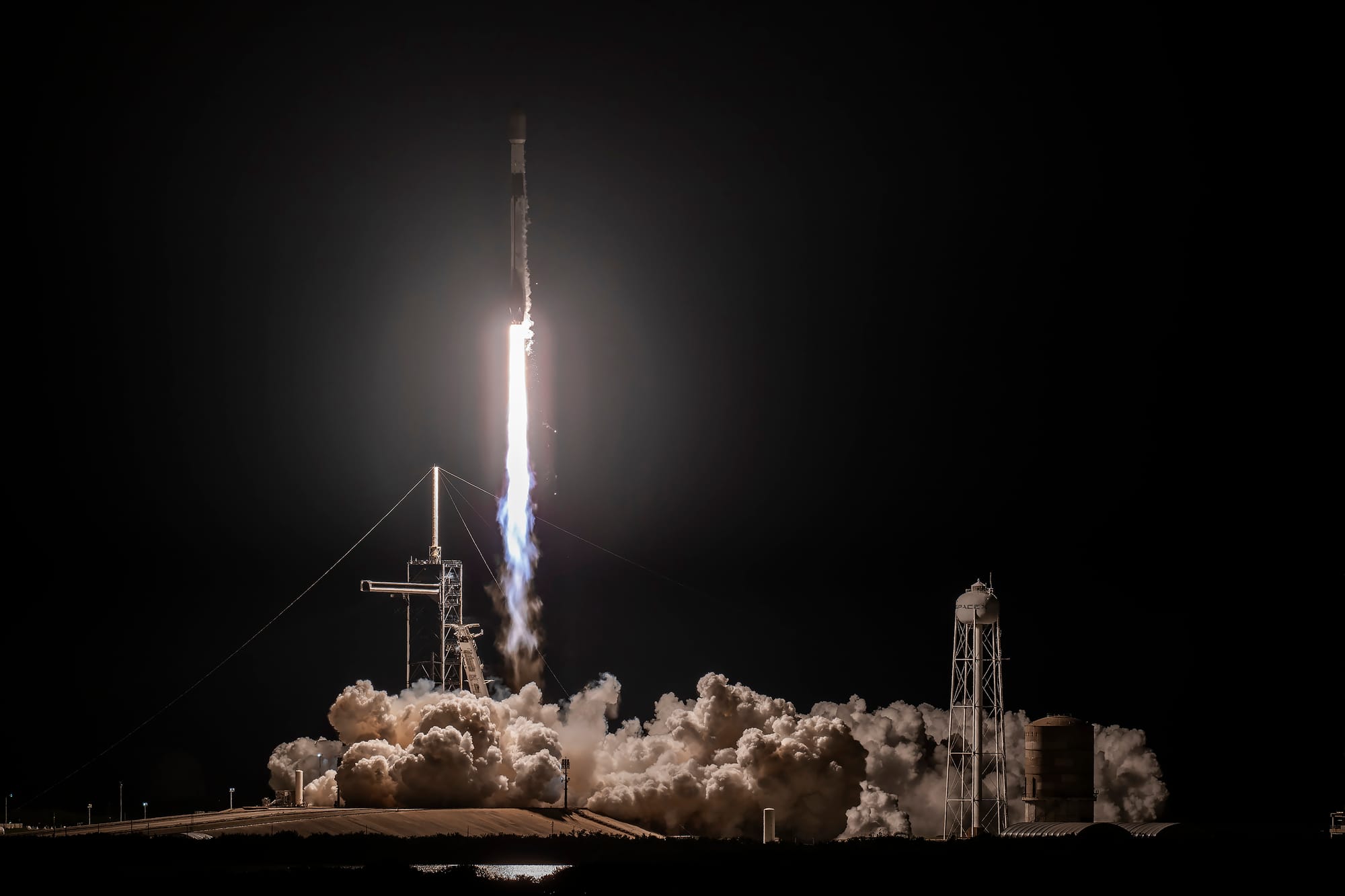 Falcon 9 lifting off from Launch Complex 39A for the Starlink Group 10-9 mission. ©SpaceX