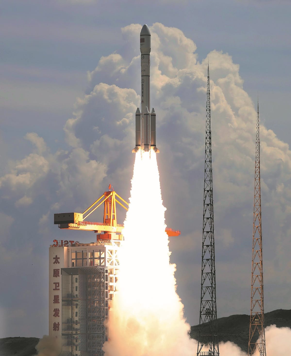 The Long March 6A Y21 vehicle lifting off from the Taiyuan Satellite Launch Center. ©Zhu Xingxin/China Daily