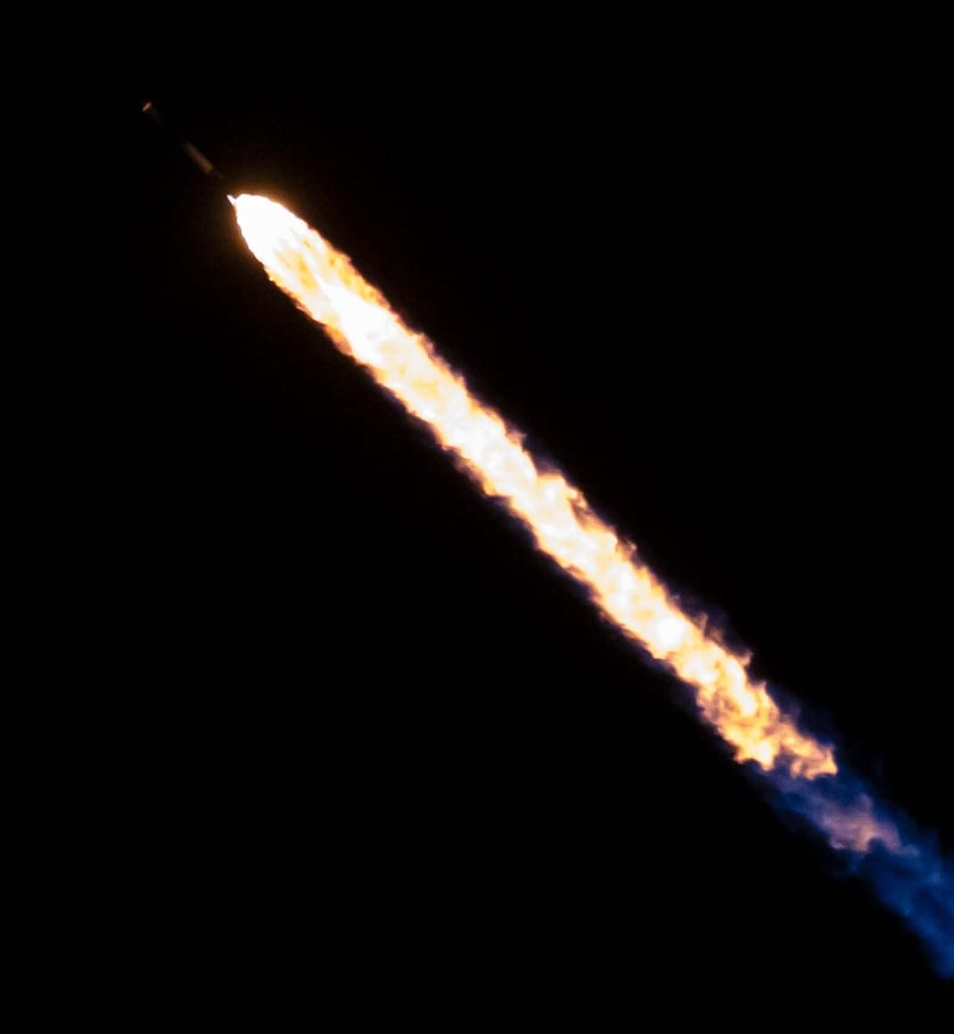 Falcon 9 during first-stage flight for the Starlink Group 9-4 mission. ©SpaceX