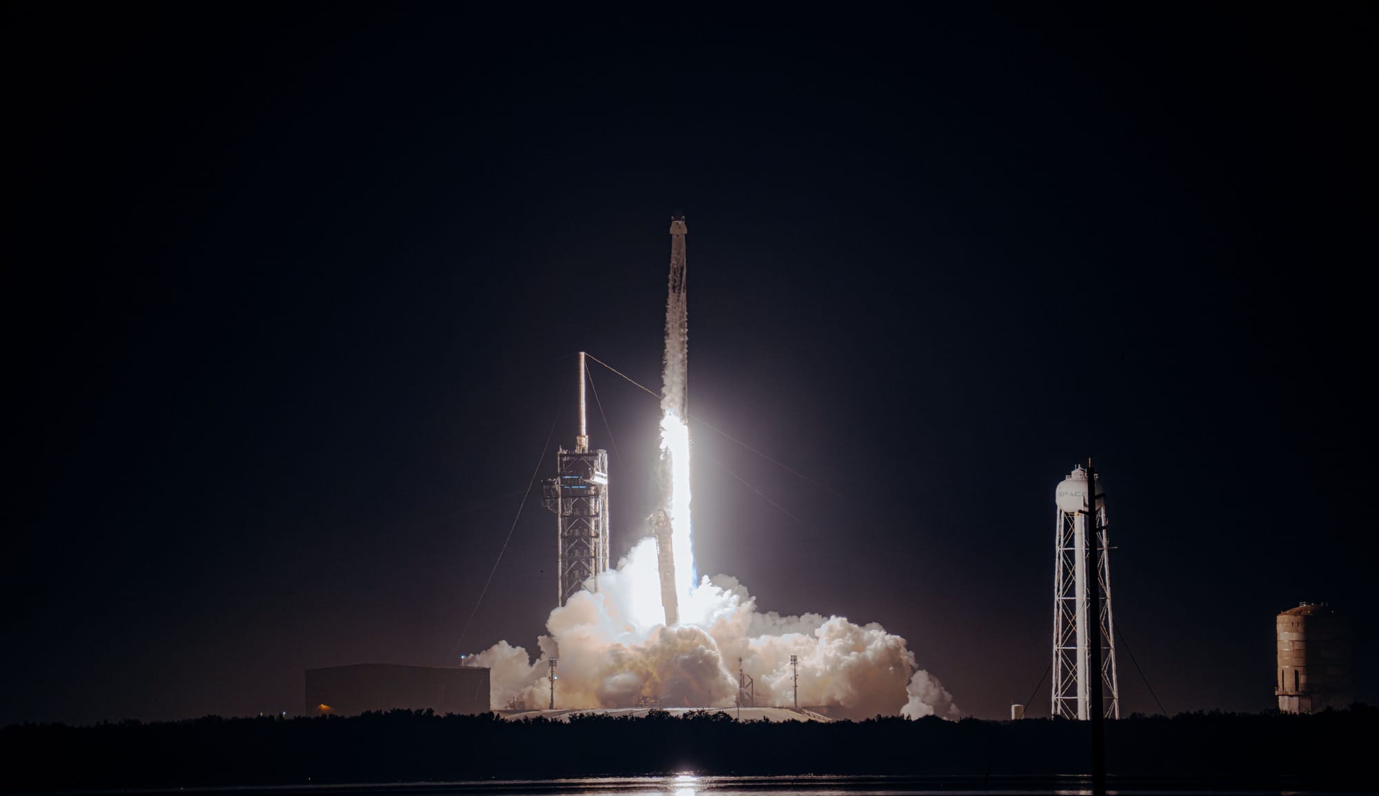 Falcon 9 lifting off from Launch Complex 39A for Polaris Dawn. ©SpaceX