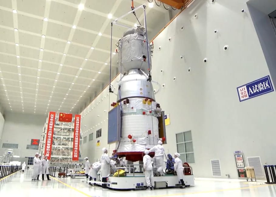 The Shenzhou-14 spacecraft during launch preparations. ©China News Service