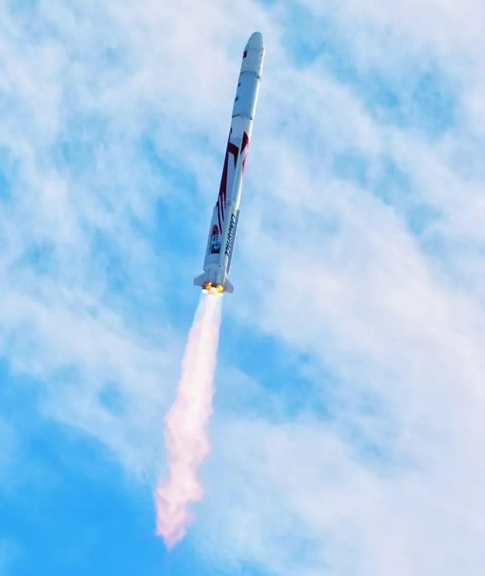 Zhuque-2E Y1 vehicle during first-stage flight for its maiden flight.