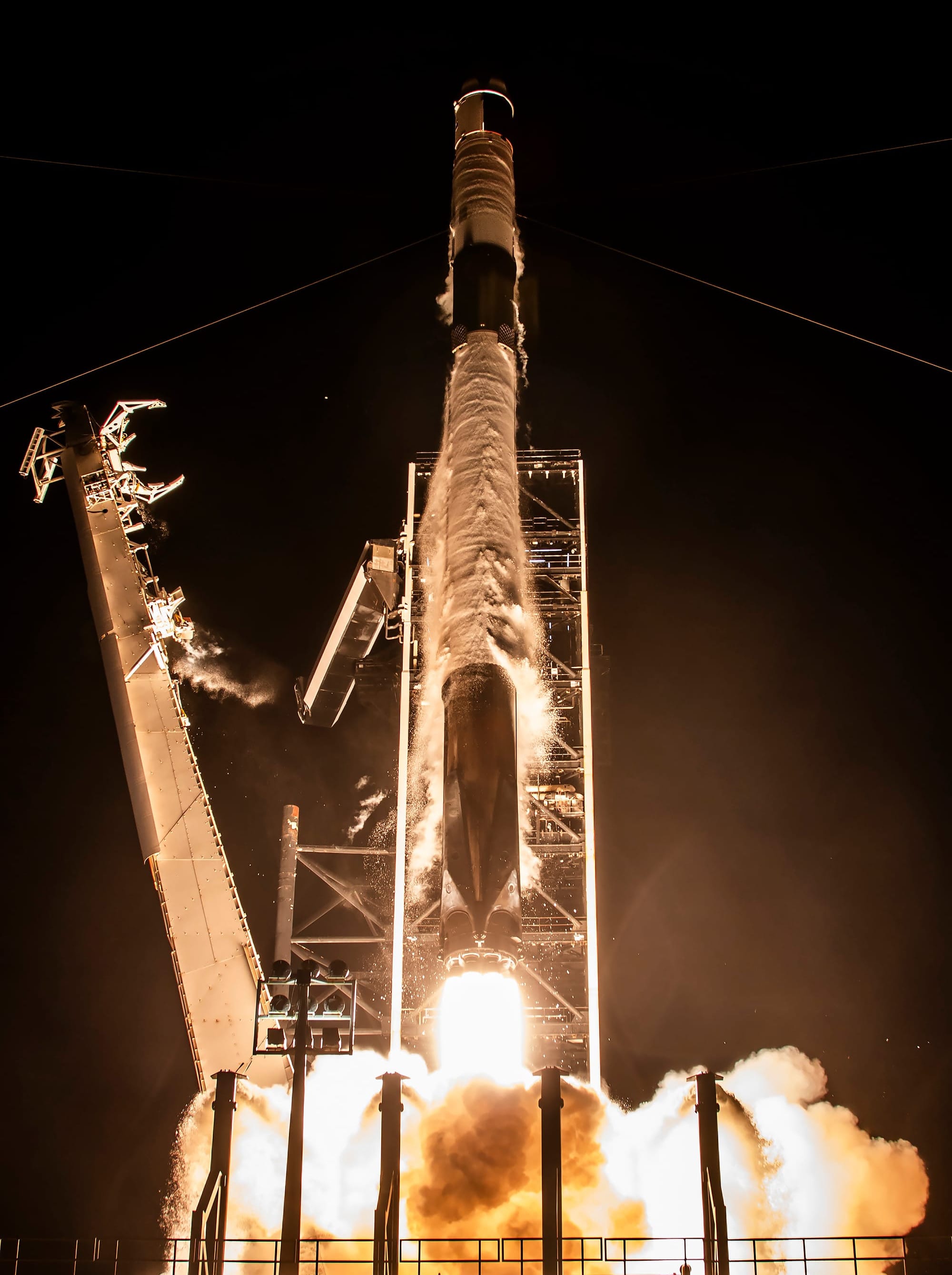 Falcon 9 lifting off from Launch Complex 39A for the CRS-31 mission. ©SpaceX