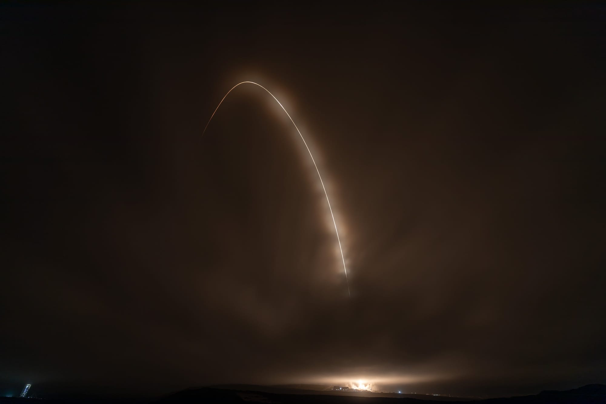 A long exposure photo of Falcon 9's launch for the Starlink Group 9-12 mission. ©SpaceX