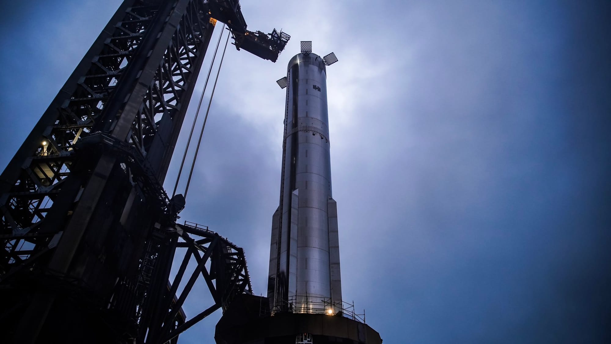 Booster 14 on the orbital launch mount ahead of testing. ©SpaceX