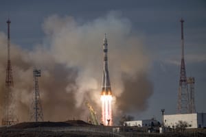 A Soyuz 2.1a lifting off from its launchpad for MS-25. ©NASA/Bill Ingalls
