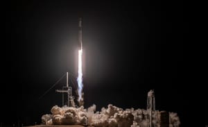 Falcon 9 lifting off from Launch Complex 39A. ©SpaceX