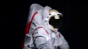 China's lunar spacesuit with the visor down. ©China Manned Space Agency